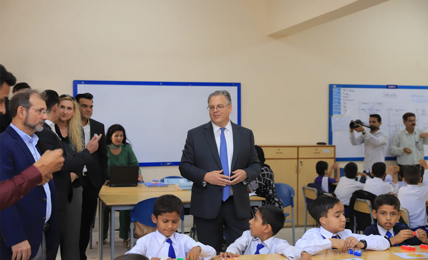 US Ambassador and Consul General tour Deaf Reach, Karachi campus